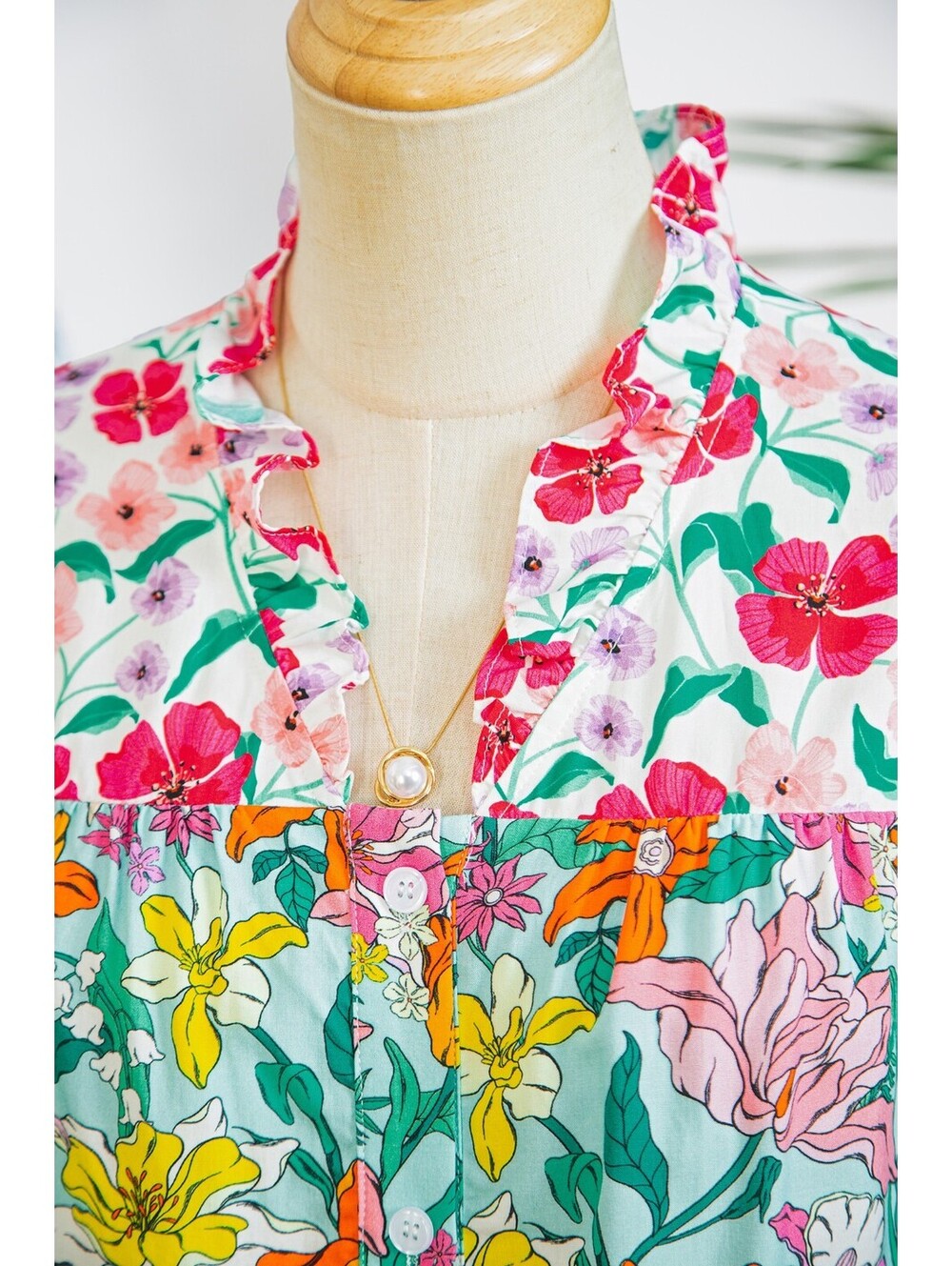 Floral Print Short Sleeve Button-Up Blouse with Ruffle Collar [COPY] - Picture 5 of 5